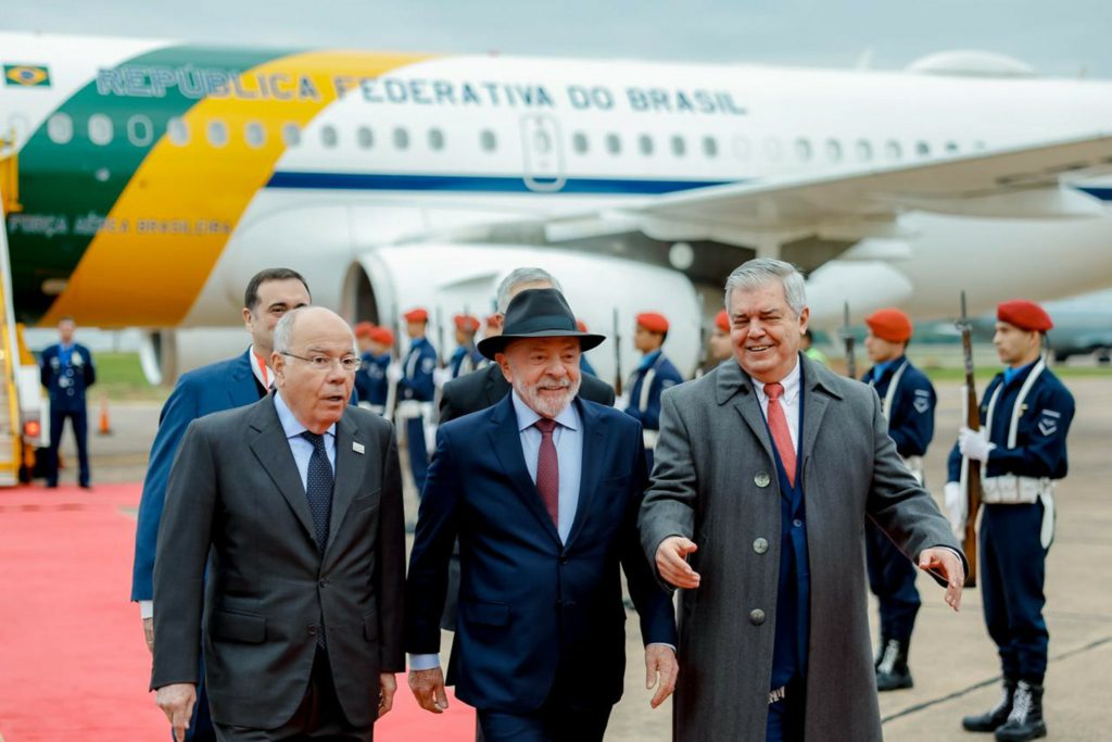 JOTA Principal: Lula usa Mercosul para defesa do Pix, tema ‘em disputa’ com Flávio Bolsona