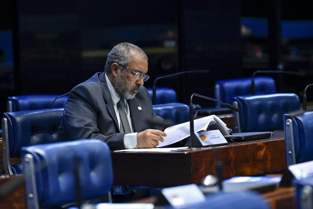 Alcolumbre estaria disposto a retirar transição da PEC da 6×1 durante discussão no Senado,