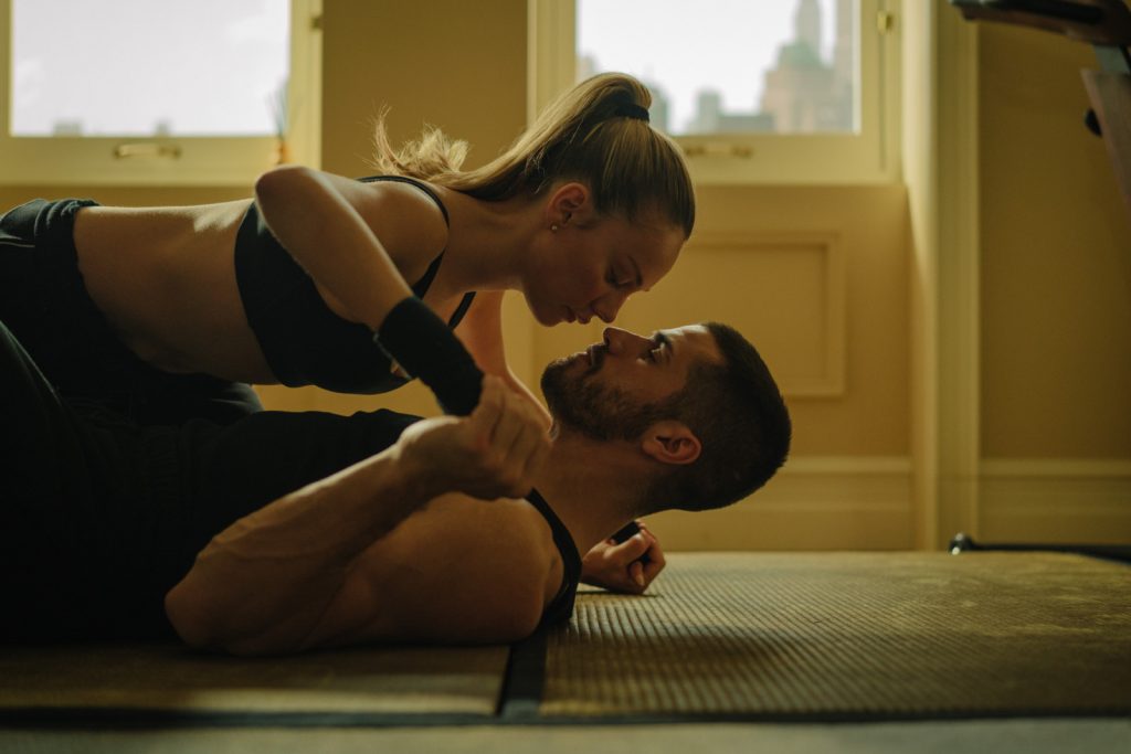Com Ester Expósito e Hugo Diego García, THRILLER romântico ‘Atraídos pelo Destino’ ganha t