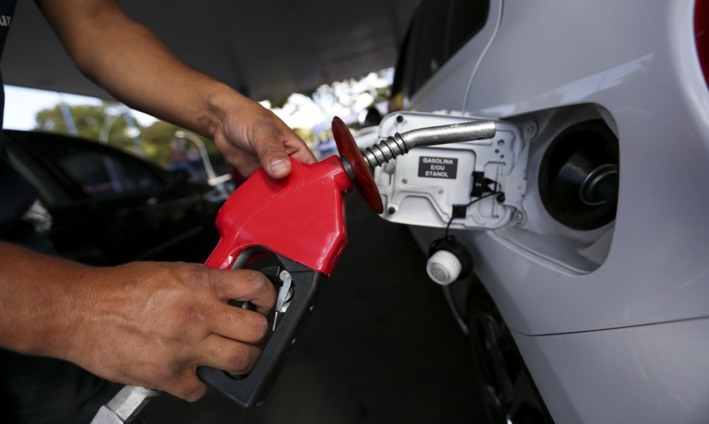 Governo faz reunião do CNPE sobre pauta nuclear e mistura do etanol na gasolina