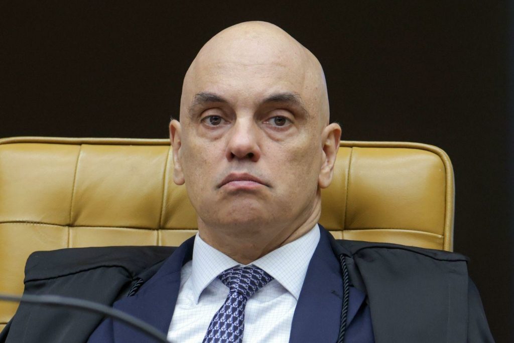 Moraes viu ‘discrepância’ sobre armas de Bolsonaro e ordenou busca, mas PF não achou nada