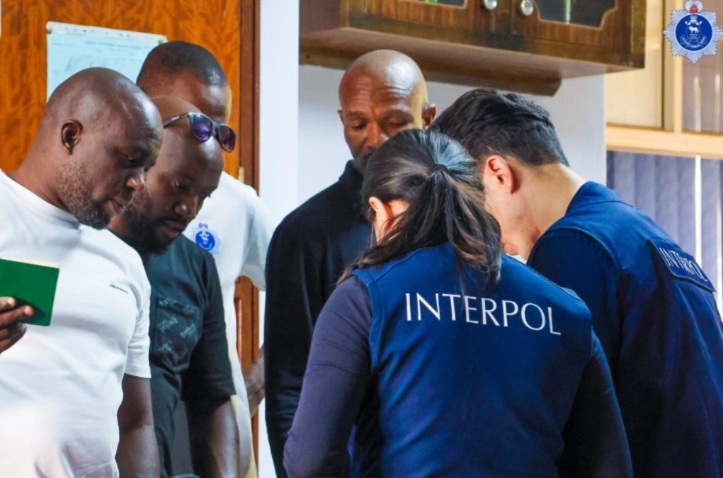 Interpol prende 5.811 pessoas em esquema global contra golpes, incluindo uso de criptomoed