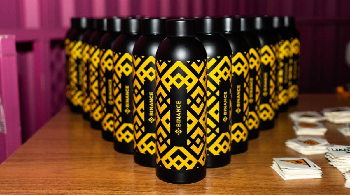 Binance retira pedido de licença MiCA da Grécia e afirma estar buscando autorização em out