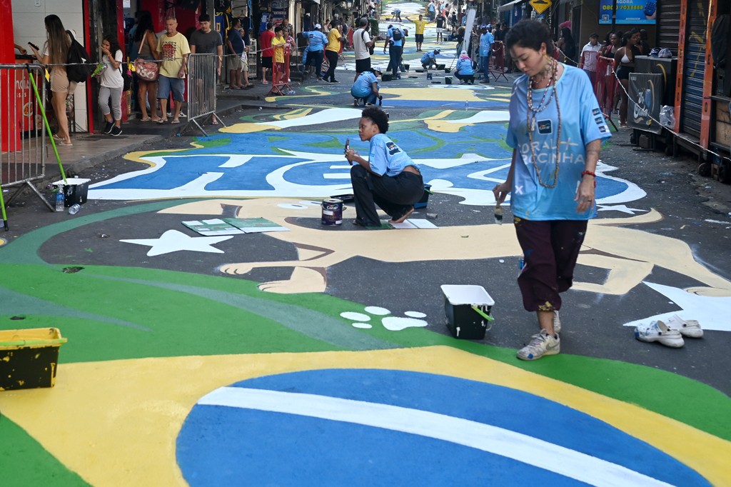 Quando surgiu a tradição de pintar as ruas para a Copa do Mundo?