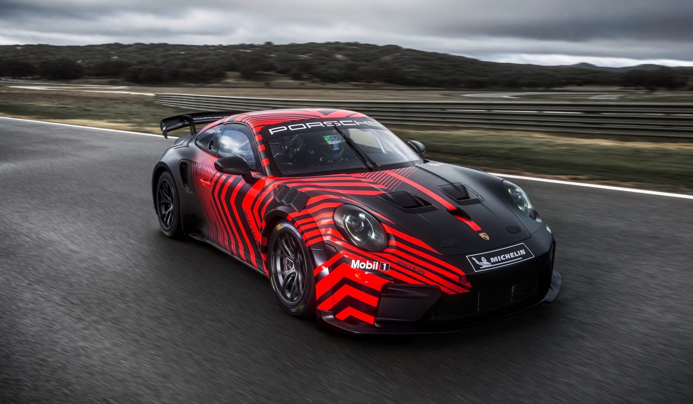 Novo Porsche 911 GT4 R tem 513 cv e substitui Cayman nas corridas em 2027
