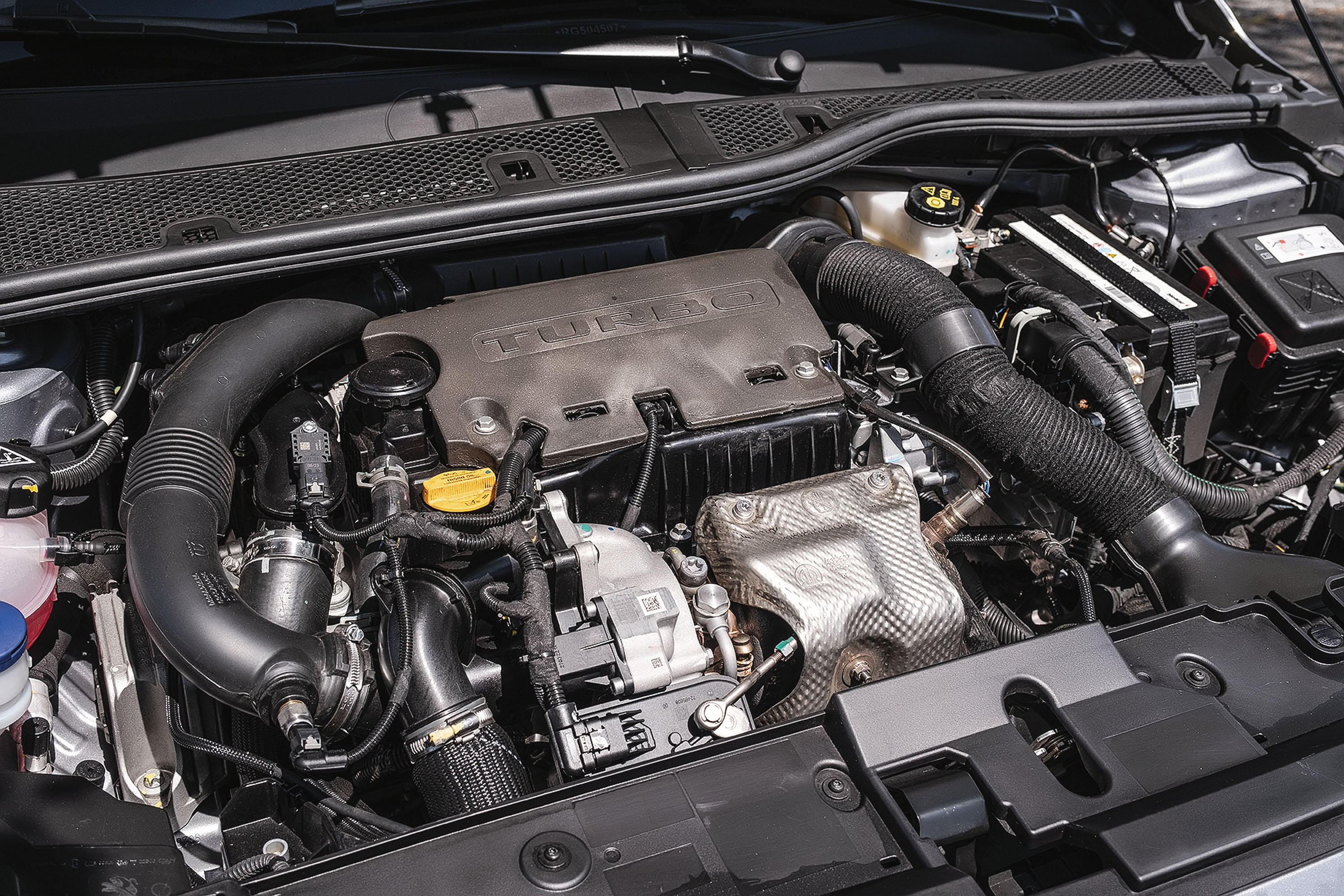 Motor turbo com injeção direta: tecnologia poderosa que exige atenção redobrada