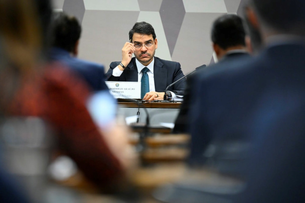 AGU reduz detalhamento de processos no PLDO e aumenta pressão por transparência
