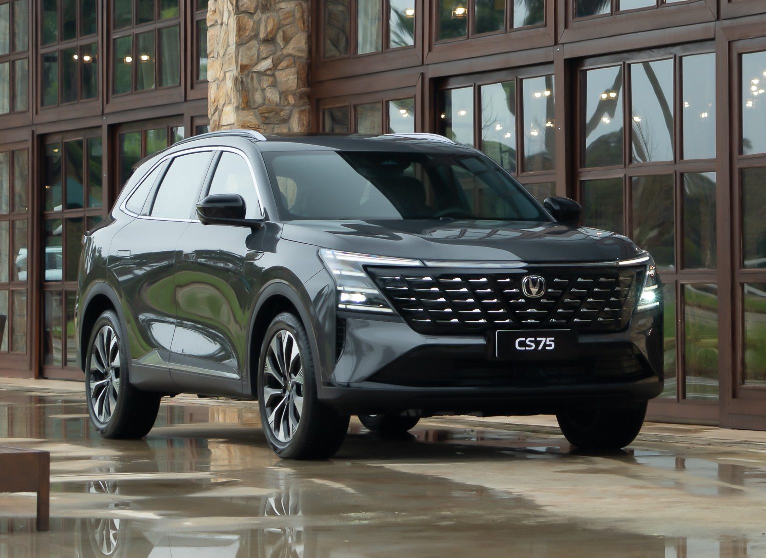 Caoa Changan CS75 recebe R$ 20 mil de desconto e muda de faixa de preço