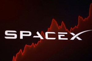 SpaceX recorre a títulos para levantar capital e reporta US$ 100,8 bi em caixa