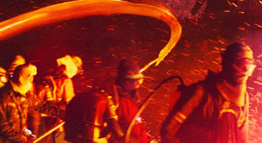 ‘Entre as Cinzas’ olha para os heróis invisíveis dos incêndios no Brasil