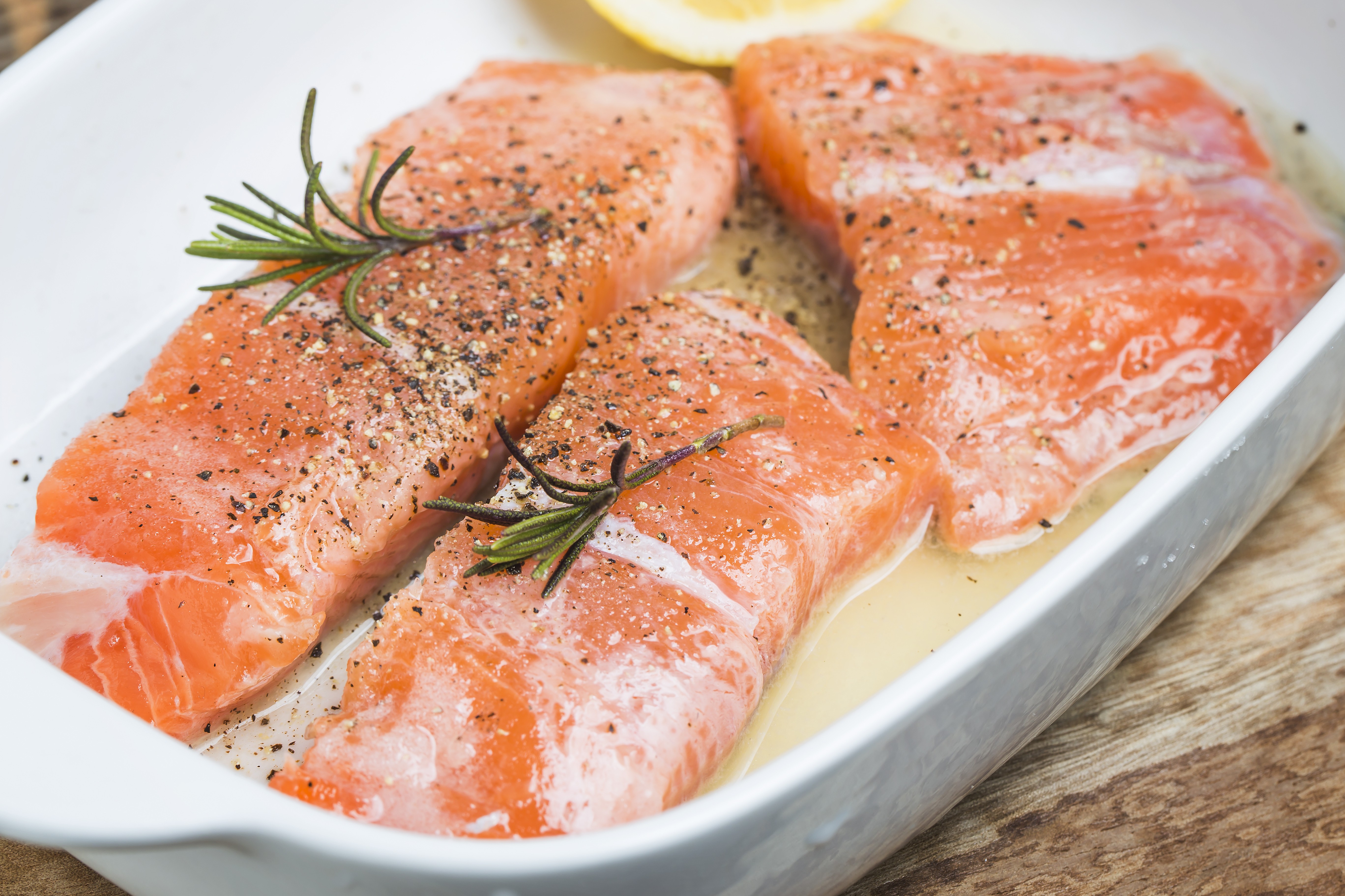 Salmão à norueguesa ganha versão proteica e com probióticos