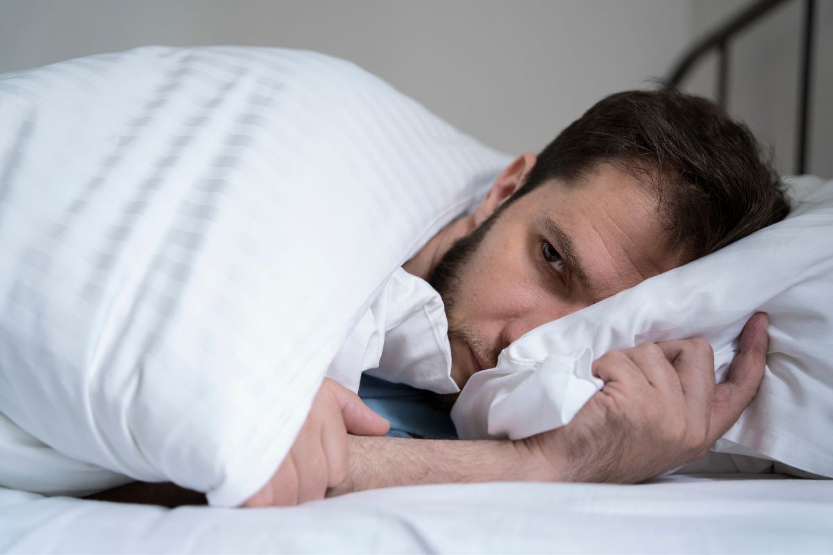Dormir mal pode frear seus ganhos de hipertrofia