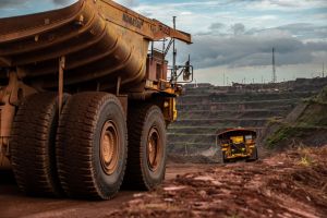 Minério cai diante das perspectivas de aumento da oferta e demanda fraca da China