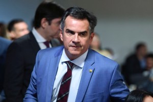 Atlas: Após caso Master, Ciro Nogueira aparece em 3º lugar e vê reeleição ameaçada